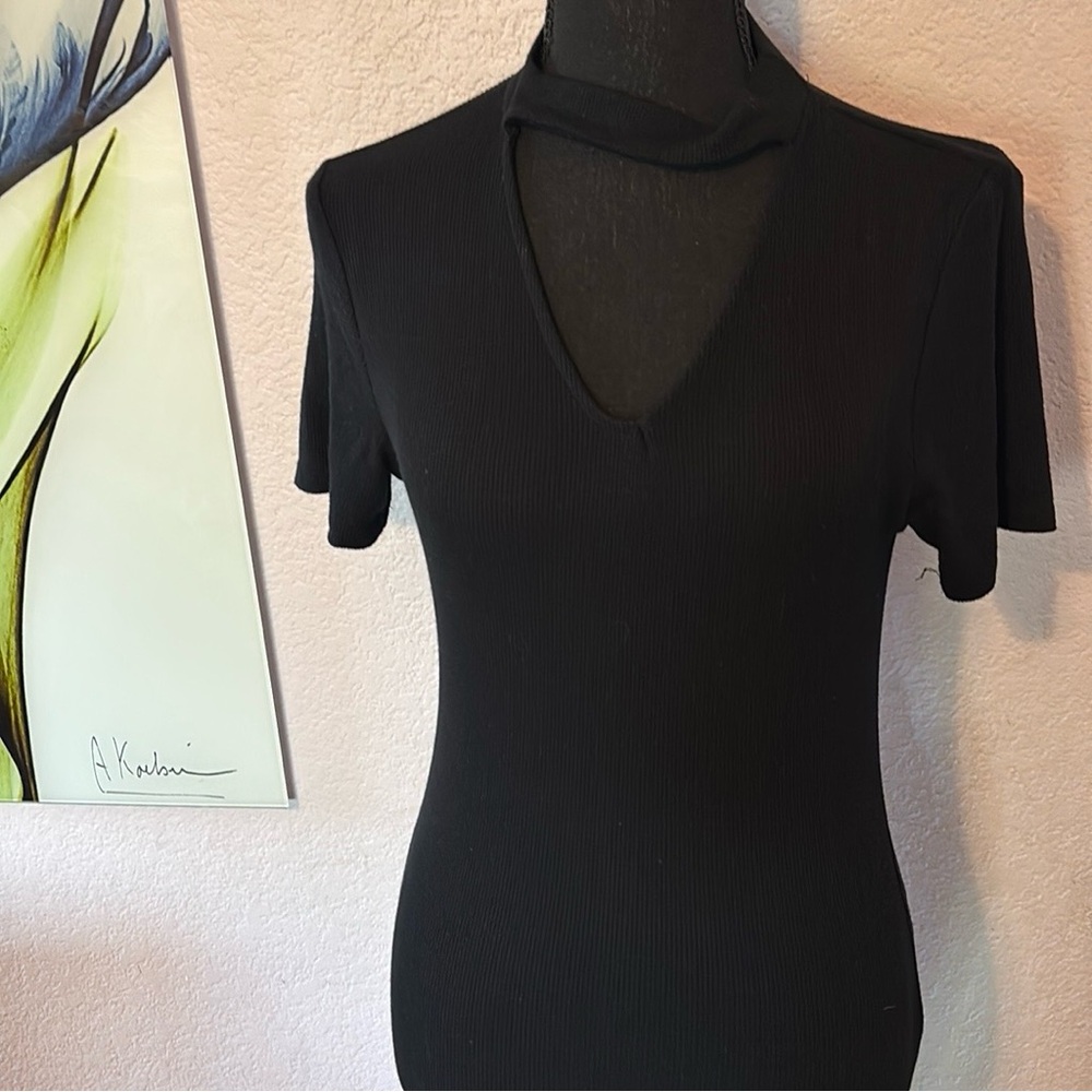 Black dress - Picture 2 of 6